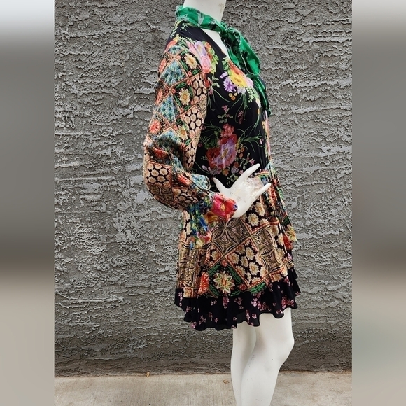 ALICE + OLIVIAMoore V-Neck Scarf Floral-Print Silk Dress - Picture 6 of 9